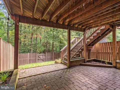 Exterior - 2604 Streamview Dr, Odenton, MD 21113 photo 9 of 17