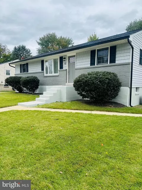 52 Mapledale Ave, Glen Burnie, MD 21061