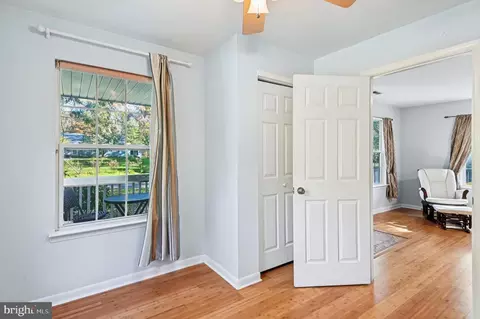 Entry Way - 575 6th St, Pasadena, MD 21122 photo 2 of 3