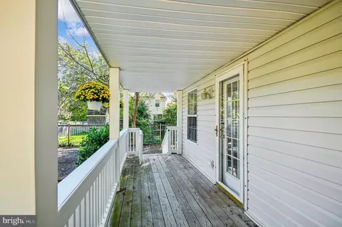 Exterior - 575 6th St, Pasadena, MD 21122 photo 2 of 4