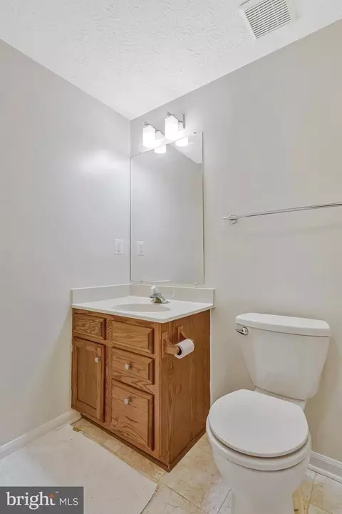 Bath - 2564 Log Mill Ct, Crofton, MD 21114 photo 2 of 3