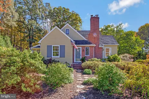 2883 Patuxent River Rd, Davidsonville, MD 21035