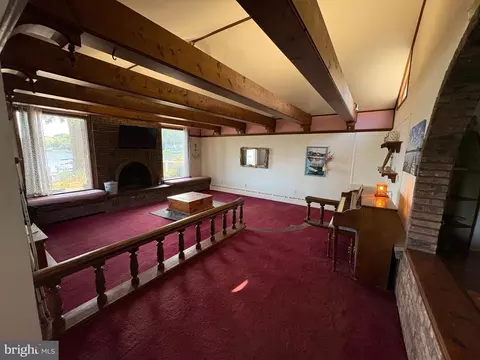 Living - 1919 Surf Cir, Pasadena, MD 21122 photo 1 of 2