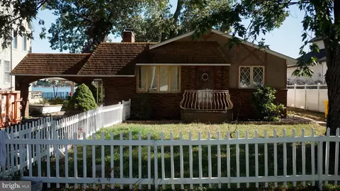 Exterior - 1919 Surf Cir, Pasadena, MD 21122 photo 4 of 6