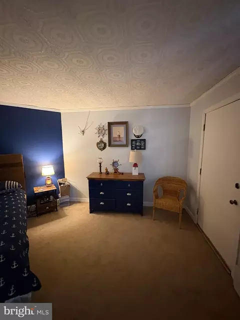 Bedroom - 1919 Surf Cir, Pasadena, MD 21122 photo 5 of 5