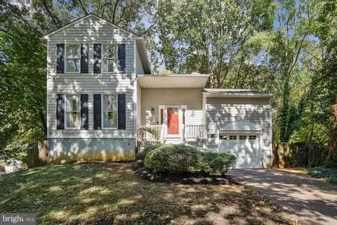 810 Chestnut Tree Dr, Annapolis, MD 21409