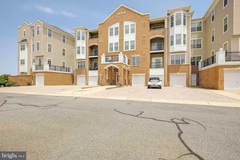 8610 Fluttering Leaf Trl #208, Odenton, MD 21113