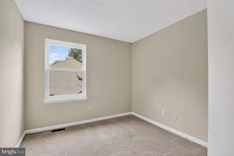 Bedroom - 407 Lily Brook Ct, Pasadena, MD 21122 photo 3 of 3