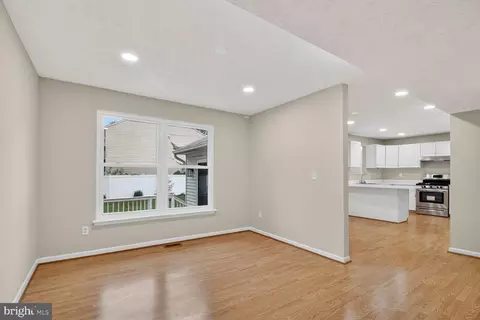 Living - 407 Lily Brook Ct, Pasadena, MD 21122 photo 3 of 7