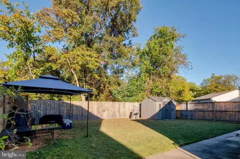 Exterior - 7693 Oak Ln, Pasadena, MD 21122 photo 2 of 4