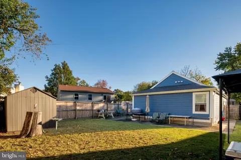 Exterior - 7693 Oak Ln, Pasadena, MD 21122 photo 3 of 4