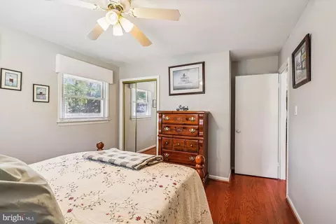 Bedroom - 98 Pine Dr, Annapolis, MD 21403 photo 2 of 4