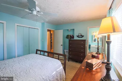 8425 Bussenius Rd, Pasadena, MD 21122 photo 27
