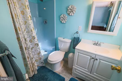 8425 Bussenius Rd, Pasadena, MD 21122 photo 28