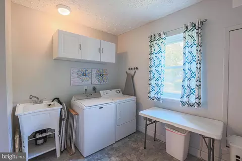 8425 Bussenius Rd, Pasadena, MD 21122 photo 30