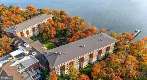 View/Area - 7101 Bay Front Dr #301, Annapolis, MD 21403 photo 18 of 19