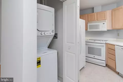 Other - 7101 Bay Front Dr #301, Annapolis, MD 21403 photo 6 of 14