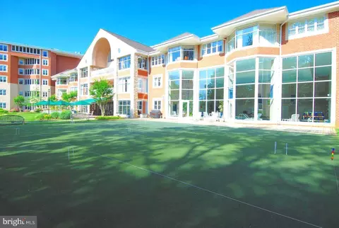 Exterior - 7101 Bay Front Dr #301, Annapolis, MD 21403 photo 6 of 6