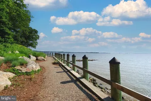 View/Area - 7101 Bay Front Dr #301, Annapolis, MD 21403 photo 7 of 19