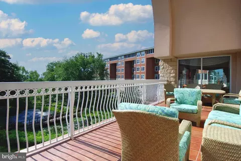 Exterior - 7101 Bay Front Dr #301, Annapolis, MD 21403 photo 4 of 6