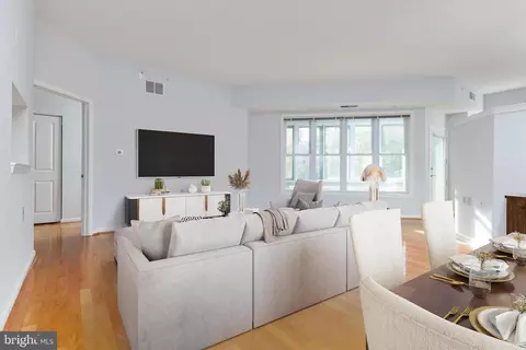 Living - 7101 Bay Front Dr #301, Annapolis, MD 21403 photo 2 of 8