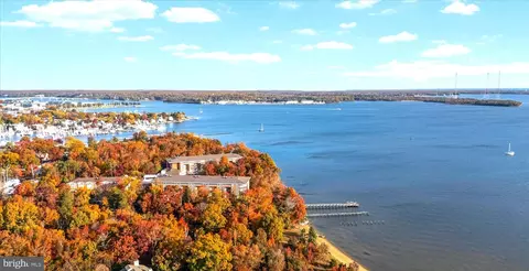 View/Area - 7101 Bay Front Dr #301, Annapolis, MD 21403 photo 3 of 19