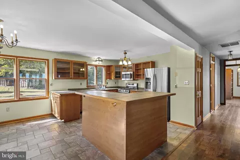 Kitchen - 1650 Cedar Ln, Shady Side, MD 20764 photo 4 of 4