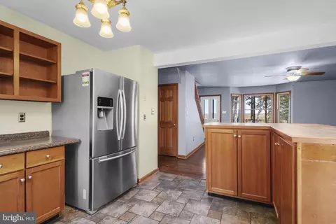 Kitchen - 1650 Cedar Ln, Shady Side, MD 20764 photo 3 of 4