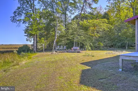 Exterior - 1650 Cedar Ln, Shady Side, MD 20764 photo 4 of 6