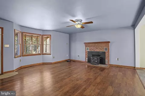 Living - 1650 Cedar Ln, Shady Side, MD 20764 photo 3 of 7