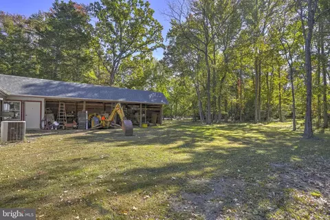 Exterior - 1650 Cedar Ln, Shady Side, MD 20764 photo 6 of 6