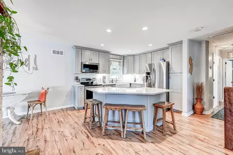 Kitchen - 1299 Montclair Dr, Pasadena, MD 21122 photo 1 of 5