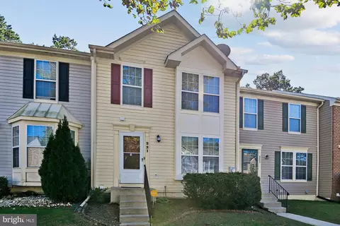221 Foxmanor Ln, Glen Burnie, MD 21061