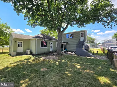 151 Riviera Dr, Pasadena, MD 21122