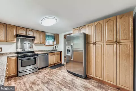 Kitchen - 1230 Breitwert Ave, Odenton, MD 21113 photo 1 of 2