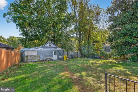 Exterior - 8198 Forest Glen Dr, Pasadena, MD 21122 photo 3 of 15