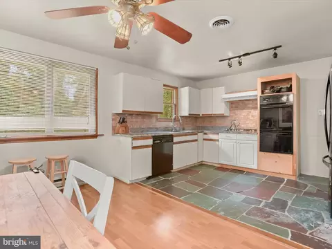 Kitchen - 3 Park Ln, Annapolis, MD 21403 photo 1 of 3