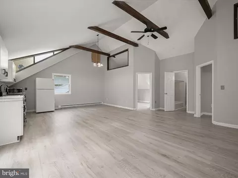 Living - 3 Park Ln, Annapolis, MD 21403 photo 5 of 7