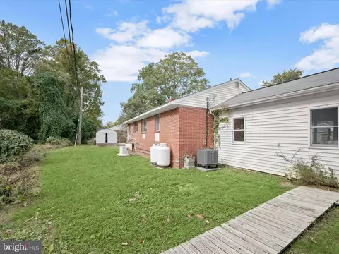 Exterior - 3 Park Ln, Annapolis, MD 21403 photo 3 of 11
