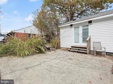 Exterior - 3 Park Ln, Annapolis, MD 21403 photo 8 of 11