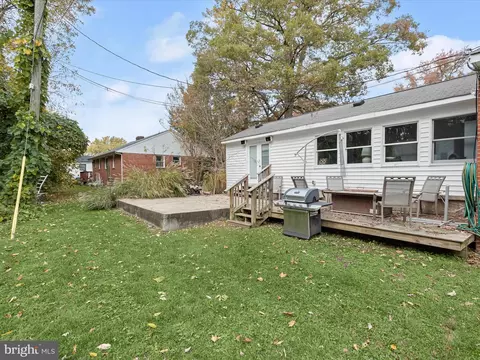 Exterior - 3 Park Ln, Annapolis, MD 21403 photo 5 of 11