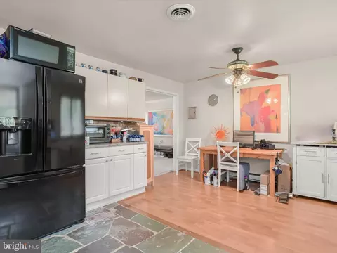 Kitchen - 3 Park Ln, Annapolis, MD 21403 photo 3 of 3
