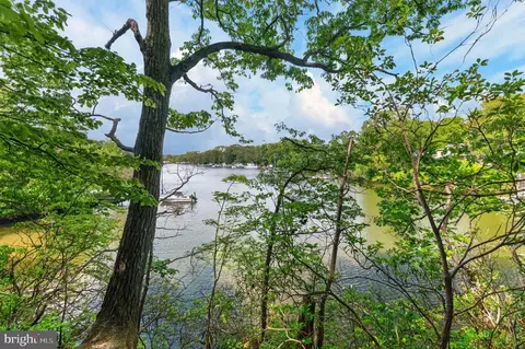 245 Haverton Rd, Arnold, MD 21012