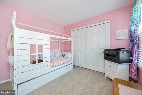 Bedroom - 7954 Cobbler Ln, Pasadena, MD 21122 photo 4 of 5