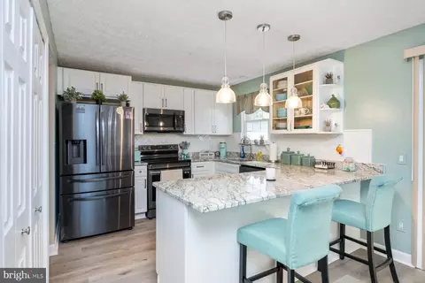 Kitchen - 7954 Cobbler Ln, Pasadena, MD 21122 photo 1 of 5