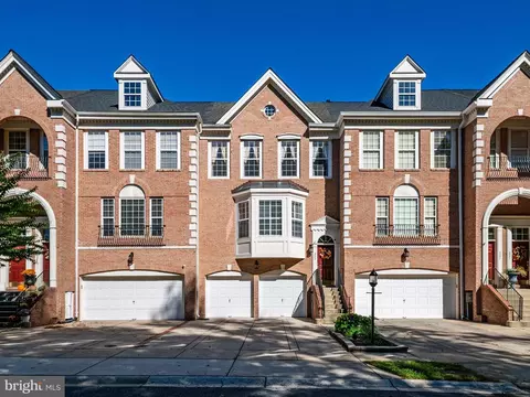 223 Galewood Dr, Edgewater, MD 21037