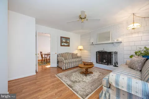 301 Light Street Ave, Pasadena, MD 21122 photo 9