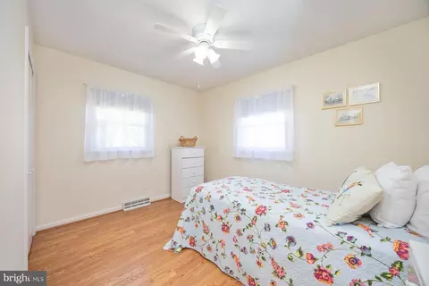 301 Light Street Ave, Pasadena, MD 21122 photo 17