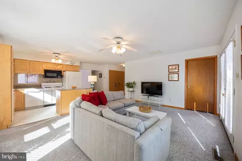 301 Light Street Ave, Pasadena, MD 21122 photo 4