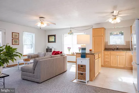 301 Light Street Ave, Pasadena, MD 21122 photo 7